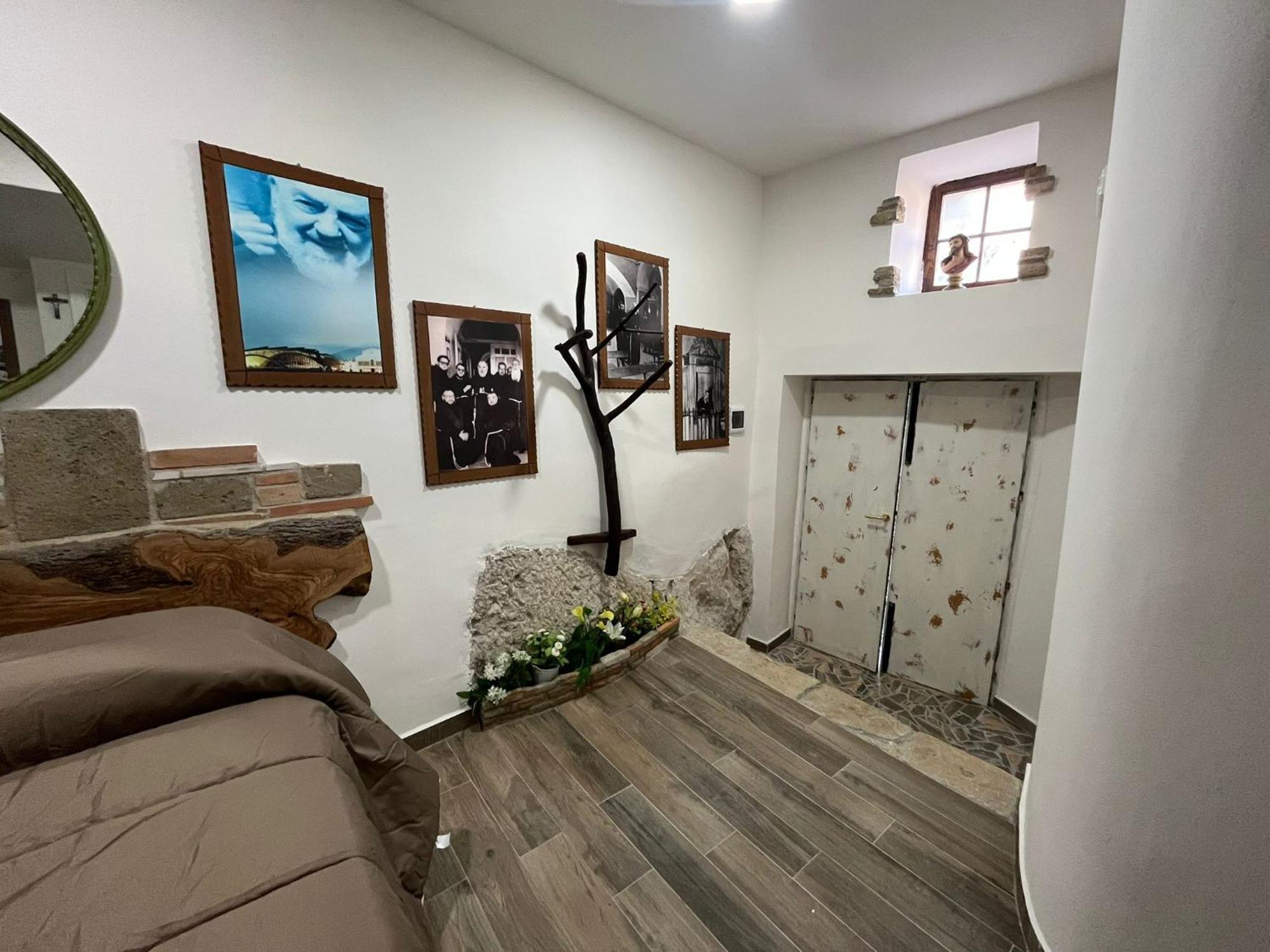 Dimora Forgione B&B - Pietrelcina Exterior photo